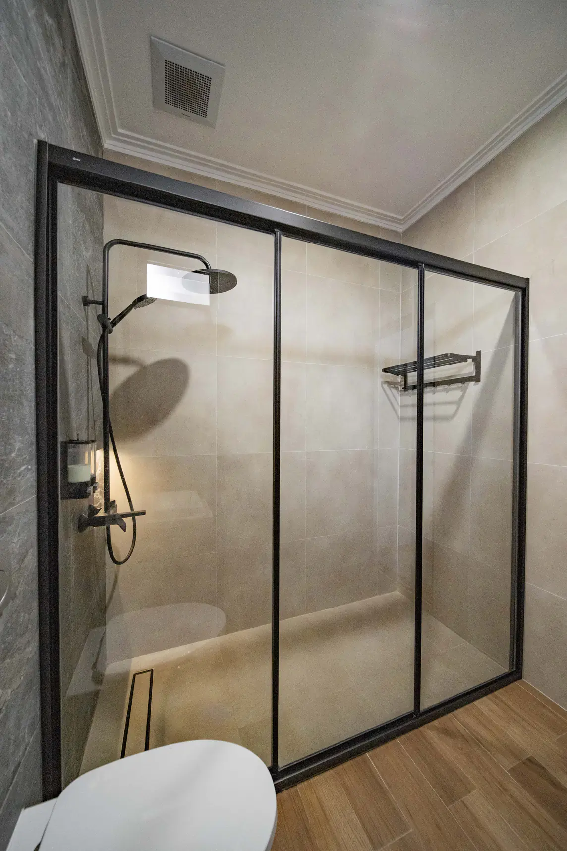 Shower Screen